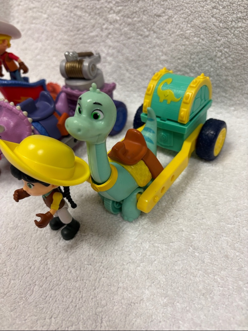 Dino Ranch Lot of Blitz’s Chariot & Jon /Clover’s Care/Tango & Miguel - Picture 2 of 5